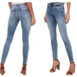 BLANK NYC The Bond Skinny Shaken Not Stirred jeans